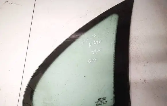 Renault Scenic I Rear side window as2