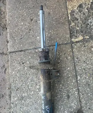 Volkswagen Golf V Front shock absorber/damper