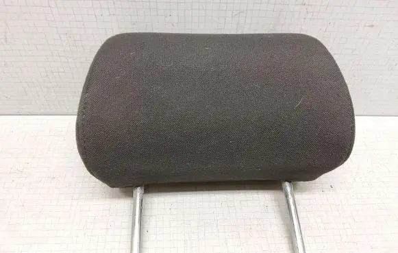 Toyota Avensis T250 Rear seat headrest 