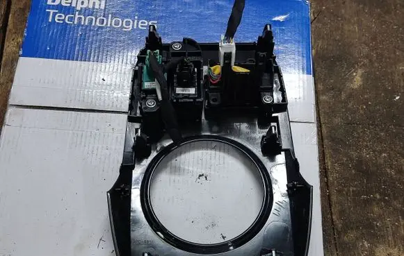 Nissan Leaf I (ZE0) Gear shifter surround trim plastic 969415SJ0A 969415SK0A 969UA5SK0A