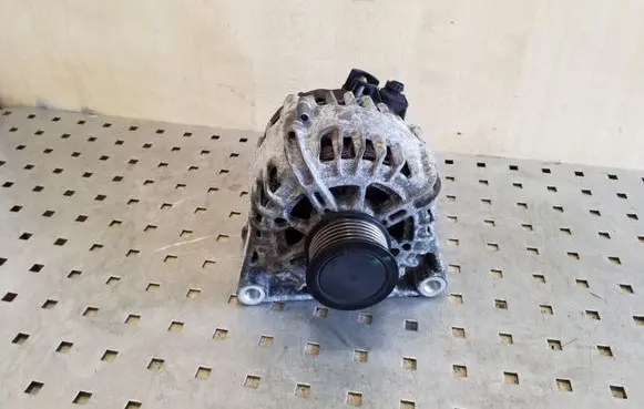 Ford Focus Generator/alternator AV6N10300MB FG15T052 2612685B