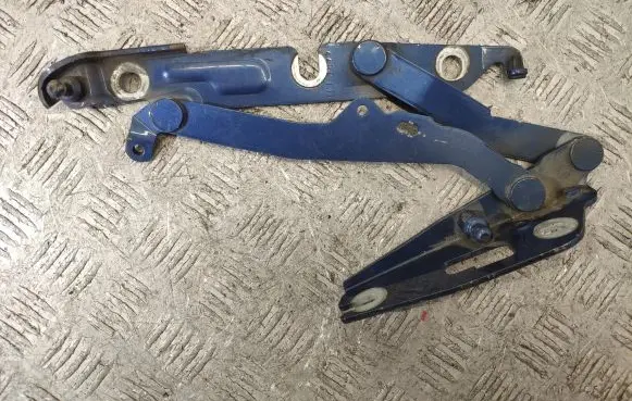 Audi A6 S6 C6 4F Tailgate/trunk/boot hinge 4F5827302