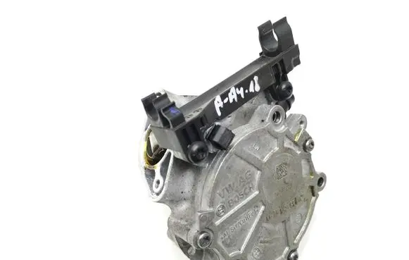 Audi A4 S4 B9 Vacuum pump 06K145100AF 180117B