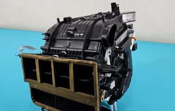 Interior heater climate box assembly