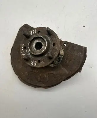 Volvo V40 Front wheel hub
