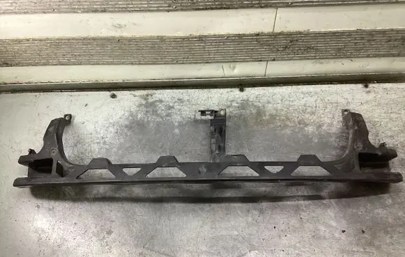 Volkswagen PASSAT B5.5 Front bumper support beam 3B0807189A 9B0807469C