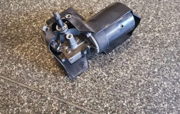 Mitsubishi Space Star Wiper motor