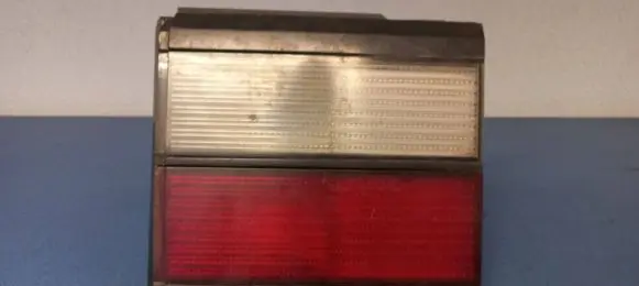 Volkswagen PASSAT B3 Rear/tail lights 333945107