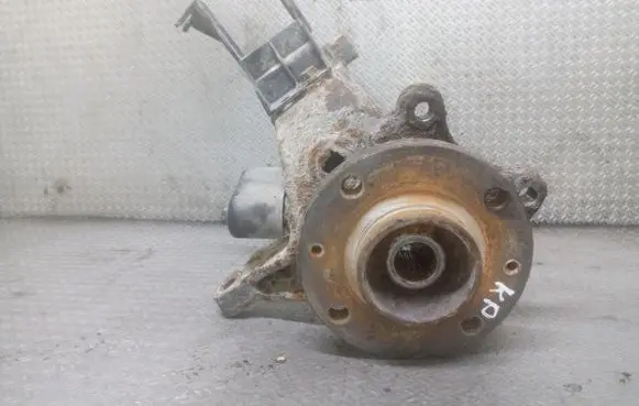 Peugeot 206+ Front wheel hub spindle knuckle