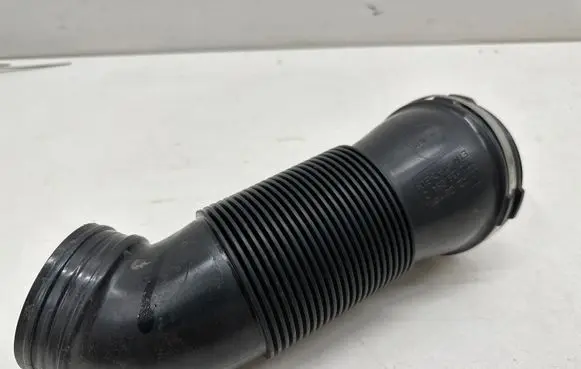 Skoda Karoq Air intake duct part 5Q0129684C