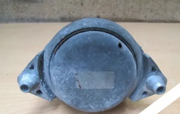 Rover Land Rover Engine mount vacuum valve 