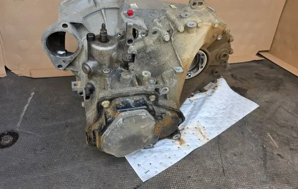 Volkswagen Transporter - Caravelle T6 Manual 5 speed gearbox 02Z301103