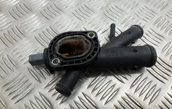 Seat Altea Engine coolant pipe/hose 03L121131AA