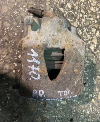 Skoda Octavia Mk2 (1Z) Front brake caliper