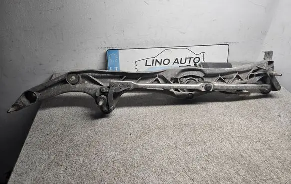 BMW 7 E38 Front wiper linkage and motor 61618352888