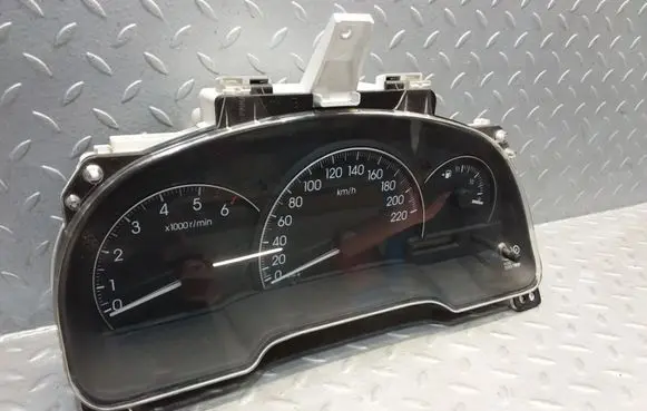 Toyota Avensis Verso Speedometer (instrument cluster) 8380044530