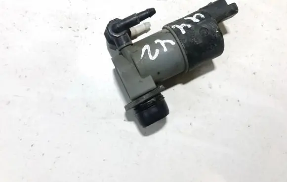 Nissan Qashqai Windscreen/windshield washer pump 9641553880 964155390