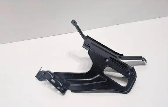 Audi A6 S6 C8 4K Fender mounting bracket 4K0821131