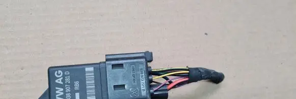 Glow plug pre-heat relay