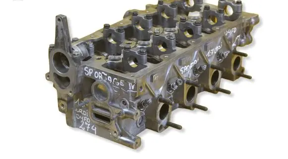KIA Sportage Engine head 221112A200