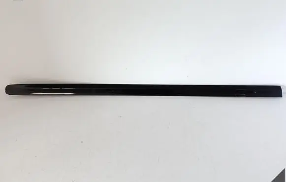 Volvo C70 Front door trim (molding) 09466449