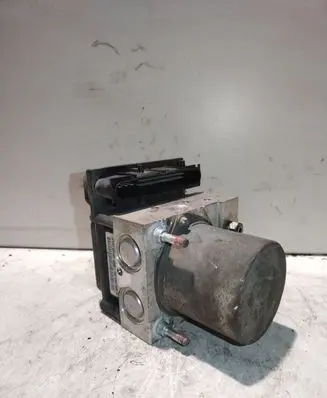 Toyota Avensis T270 ABS Pump 0265252483 4454005140