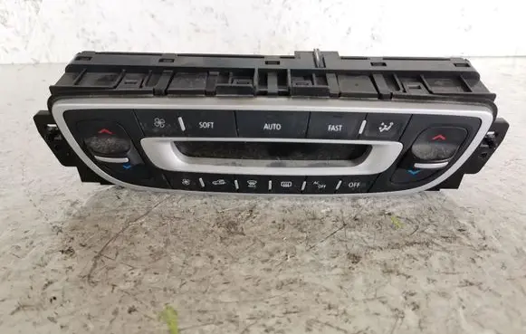 Renault Megane III Climate control unit T1001909K