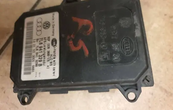 Volkswagen Golf Sportsvan Xenon control unit/module 74695900AC 5DF00936815 7L6941329B