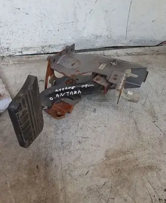 Opel Antara Brake pedal