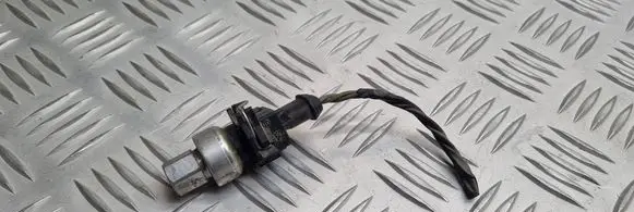 Volvo V70 Air conditioning (A/C) pressure sensor 31292004