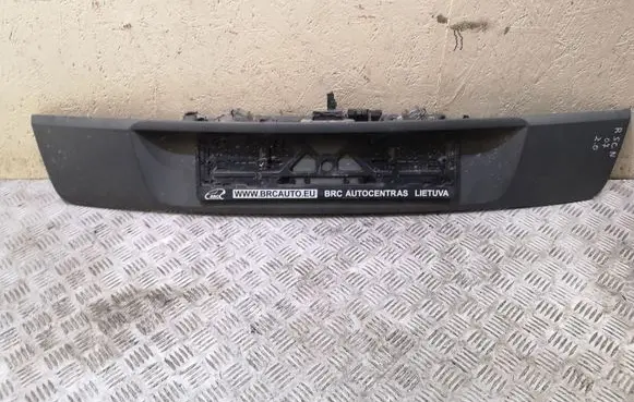 Renault Scenic II - Grand scenic II Trunk door license plate light bar 