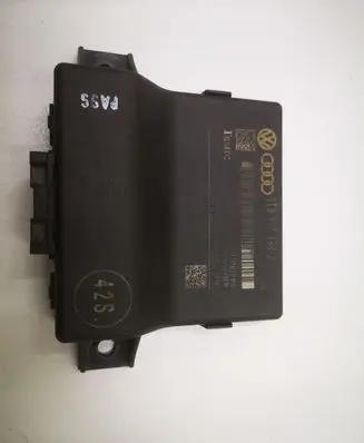 Audi A4 S4 B8 8K Gateway control module 8T0907468J H060094