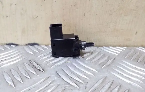 Clutch pedal sensor