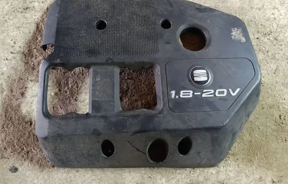 Seat Toledo II (1M) Engine cover (trim) 06a103925m