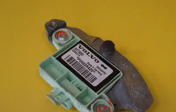 Volvo C70 Airbag deployment crash/impact sensor 30773062