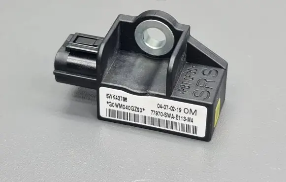 Honda CR-V Airbag deployment crash/impact sensor 5WK43786 77970SWAE113M4