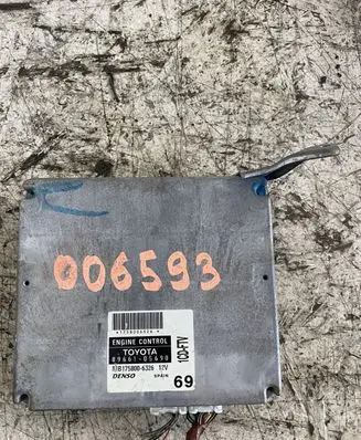 Toyota Avensis T250 Engine control unit/module