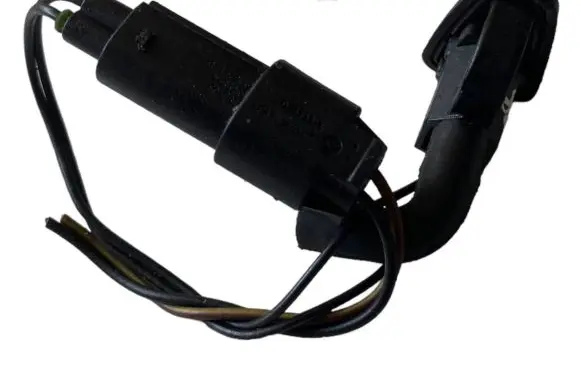 BMW 3 E90 E91 Windshield washer spray nozzle 7131299