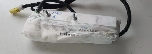 Hyundai i40 Knee airbag 