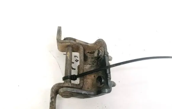 Nissan Primera Tailgate/trunk/boot hinge