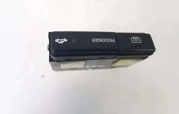 Toyota Avensis T250 Windscreen/window heater switch 8479005130c ms30120-0445