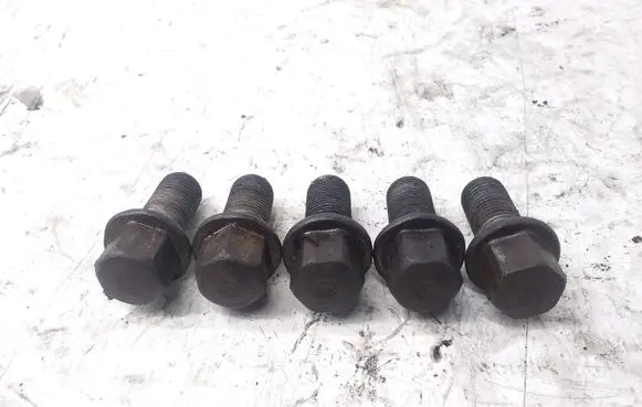 Mercedes-Benz C W204 Nuts/bolts 