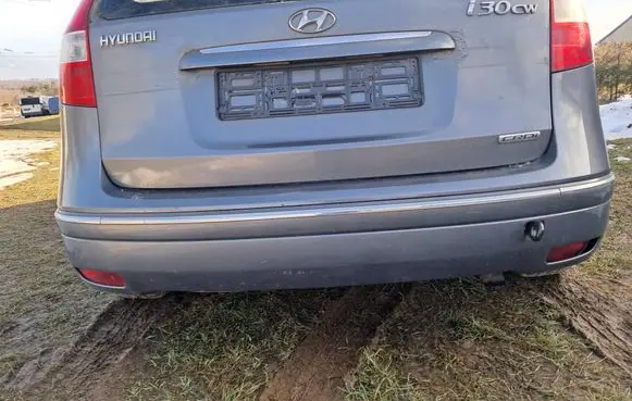 Hyundai i30 Trunk door license plate light bar 