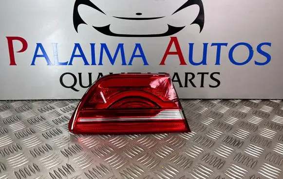 Jaguar XE Rear/tail lights 19733901