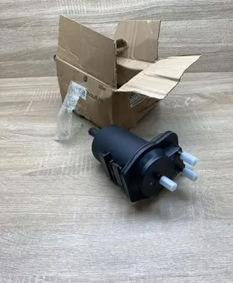 Nissan Juke I F15 Fuel filter housing 16400BN700 8200026237C