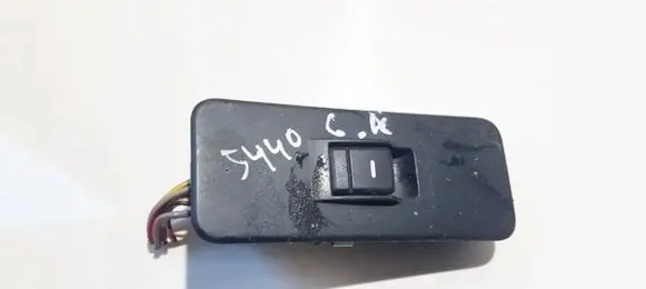 Land Rover Discovery 3 - LR3 Electric window control switch yud501070pvj