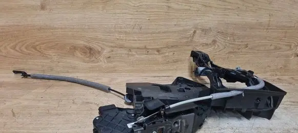 Volvo XC60 Front door lock 30799315