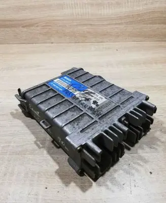 Volkswagen PASSAT B3 Engine control unit/module ECU 8a0907404 0261200852