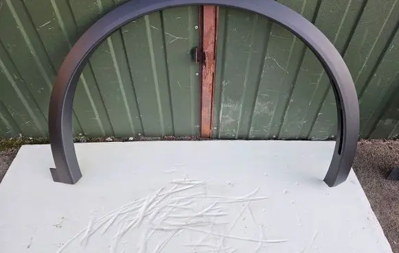 Tesla Model X Front arch trim 1075668