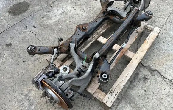 Audi A7 S7 4G Rear axle beam with reductor 